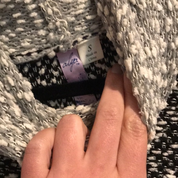 Cowl neck striped sweater - Picture 2 of 3